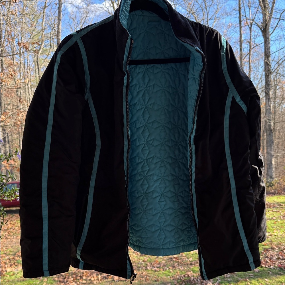 VINTAGE Source Unknown Black Puffer with Teal Accents Reversible